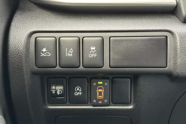 Mitsubishi Eclipse Cross (2018) thumbnail 14