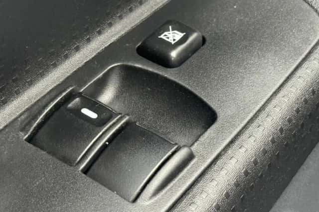 Mitsubishi Colt (2011) thumbnail 24