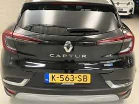 Renault Captur (2021) thumbnail 23