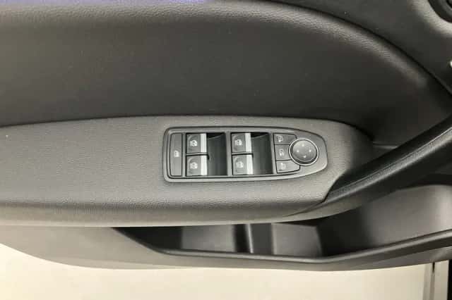 Renault Captur (2021) thumbnail 31