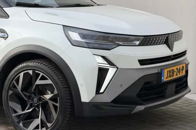 Renault Captur (2024) thumbnail 33