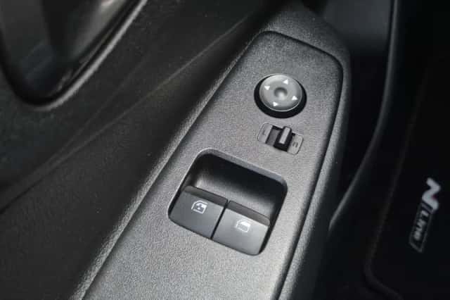 Hyundai i10 (2023) thumbnail 19