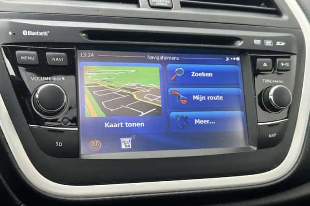 Suzuki SX4 S-Cross (2016) thumbnail 32