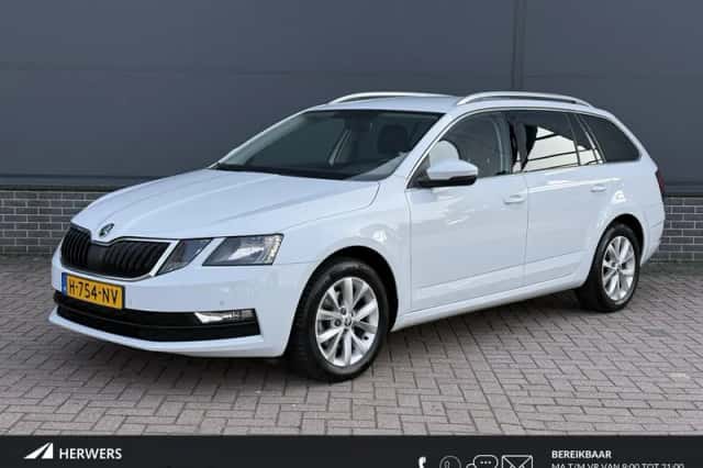 Škoda Octavia (2019) thumbnail 1