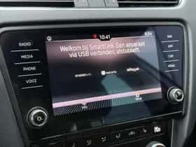 Škoda Octavia (2019) thumbnail 18