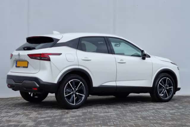 Nissan Qashqai (2024) thumbnail 3