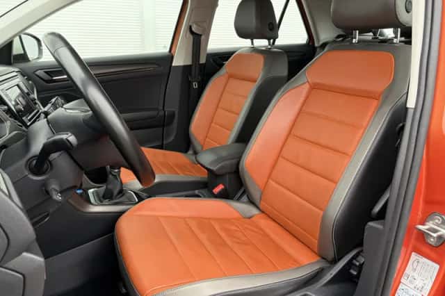 Volkswagen T-Roc (2019) thumbnail 16