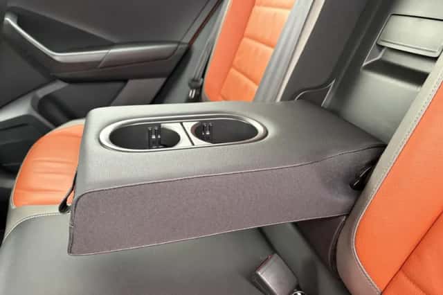 Volkswagen T-Roc (2019) thumbnail 35