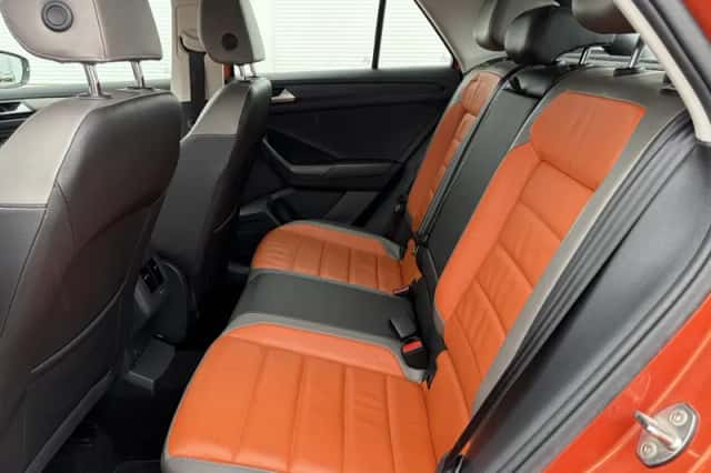 Volkswagen T-Roc (2019) thumbnail 36