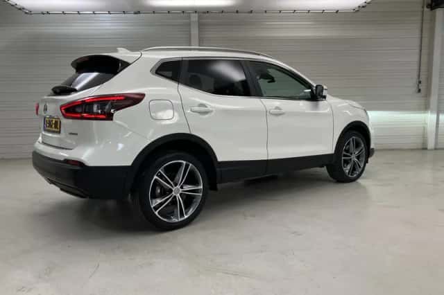 Nissan Qashqai (2021) thumbnail 3