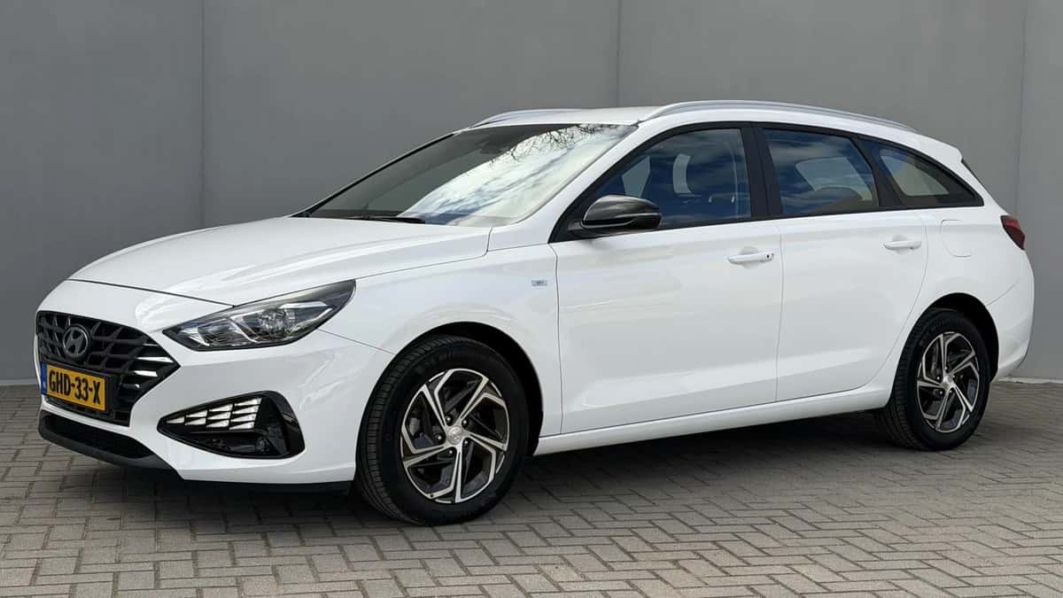 Hyundai i30 (2024) — foto 1
