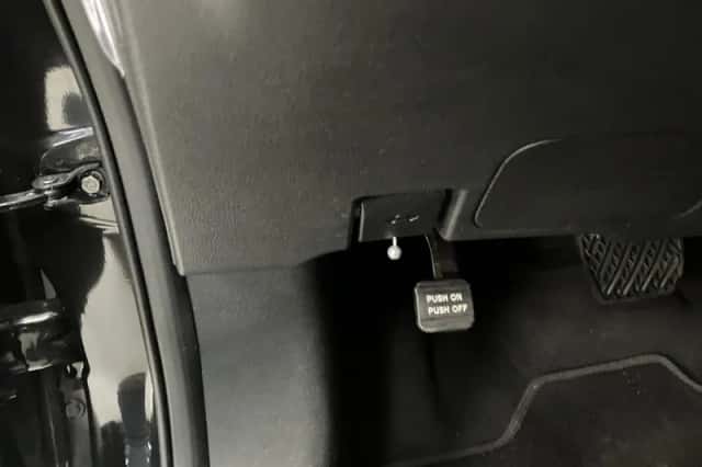 Nissan Leaf (2020) thumbnail 23