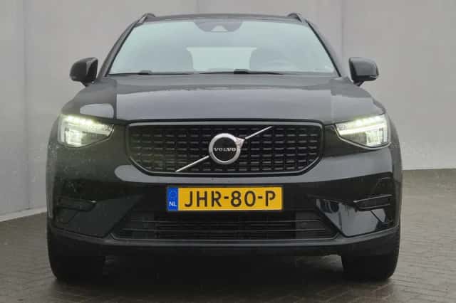 Volvo XC40 (2023) thumbnail 24