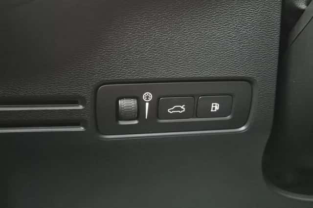 Volvo XC40 (2023) thumbnail 44