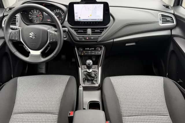 Suzuki S-Cross (2025) thumbnail 2