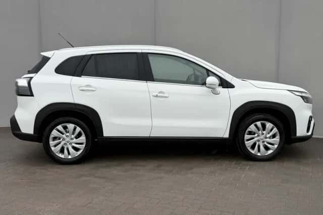 Suzuki S-Cross (2025) thumbnail 31
