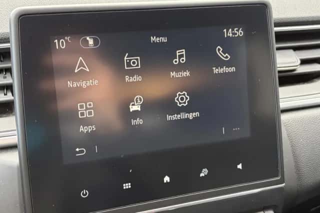 Renault Captur (2023) thumbnail 29