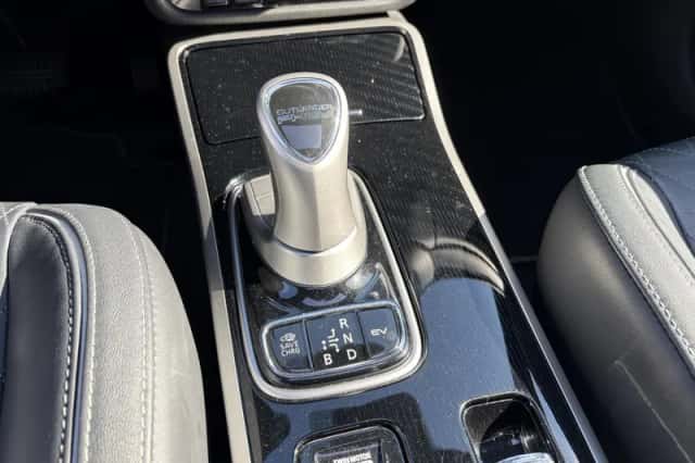 Mitsubishi Outlander (2019) thumbnail 21