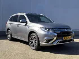 Mitsubishi Outlander (2019) thumbnail 21