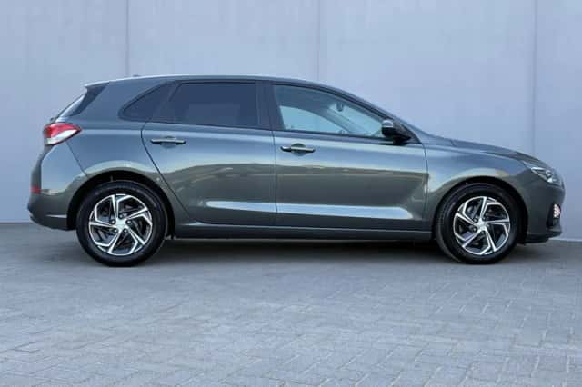Hyundai i30 (2022) thumbnail 12
