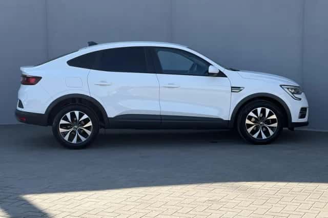 Renault Arkana (2022) thumbnail 17