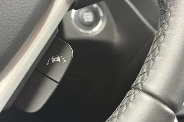 Suzuki S-Cross (2025) thumbnail 10