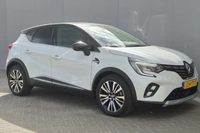 Renault Captur (2022) thumbnail 16