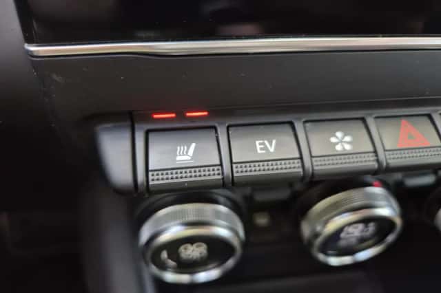 Renault Captur (2022) thumbnail 6