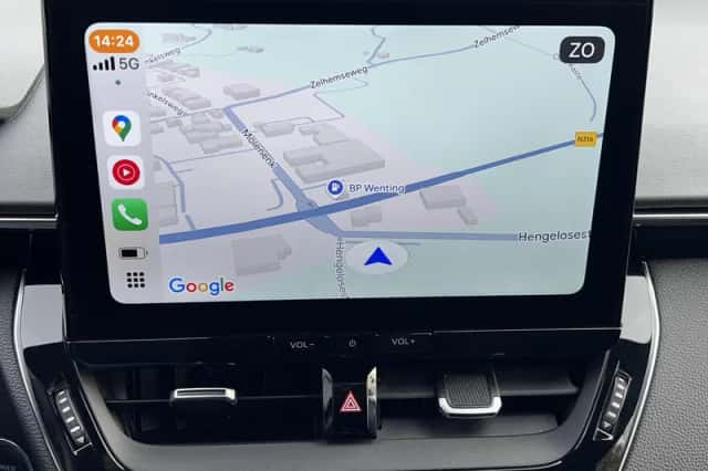 Toyota Corolla (2024) thumbnail 5