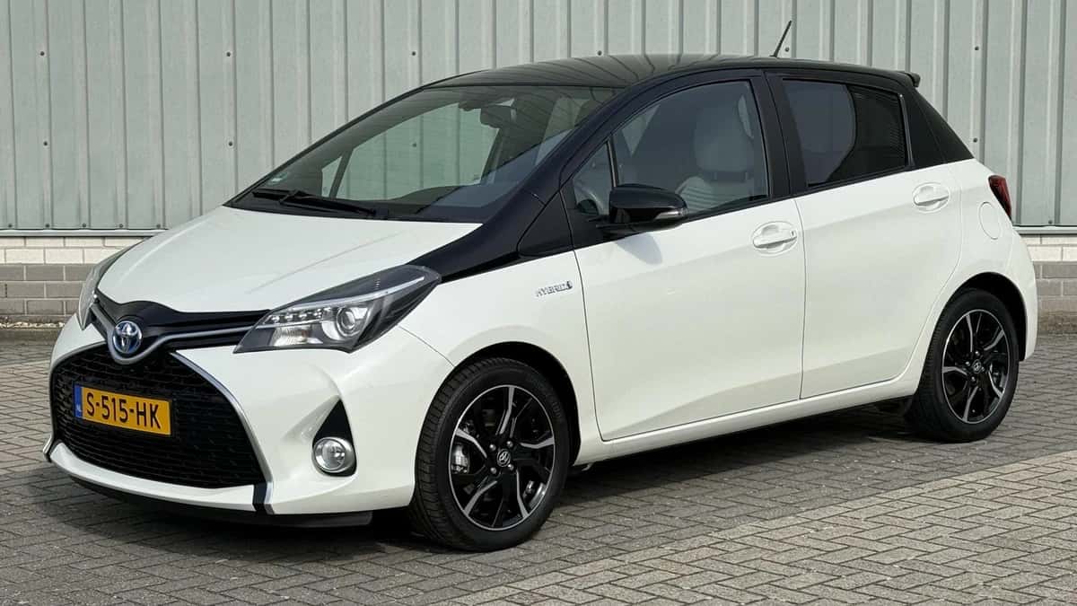Toyota Yaris (2017) — foto 1