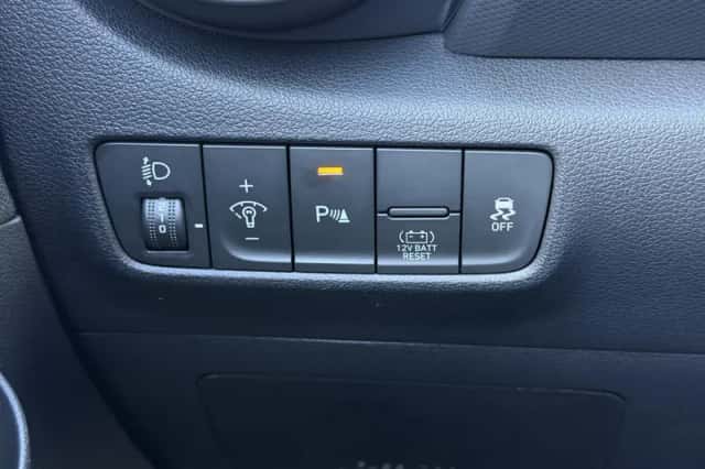 Hyundai Kona (2021) thumbnail 20