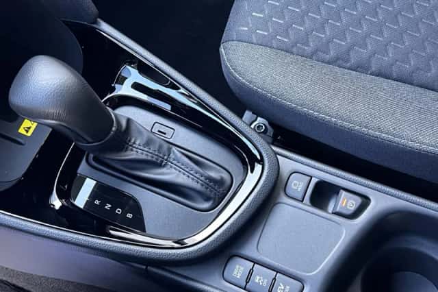 Toyota Yaris Cross (2025) thumbnail 33