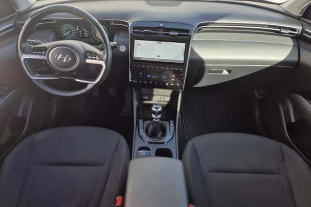 Hyundai Tucson (2022) thumbnail 2