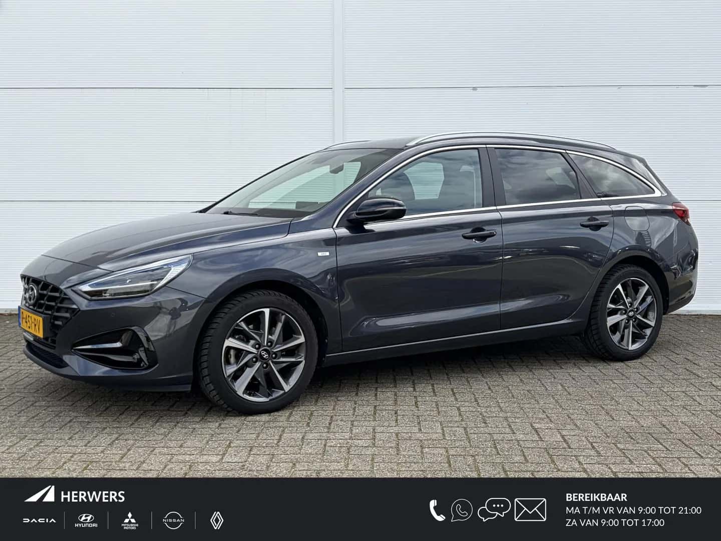 Hyundai i30 (2022) — foto 1