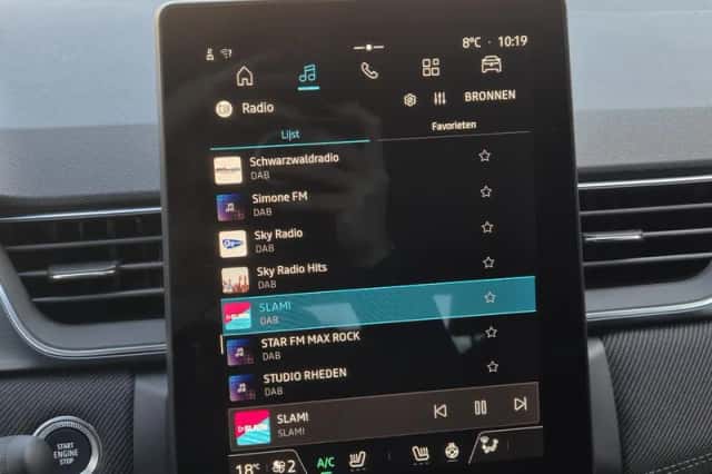 Renault Captur (2024) thumbnail 25