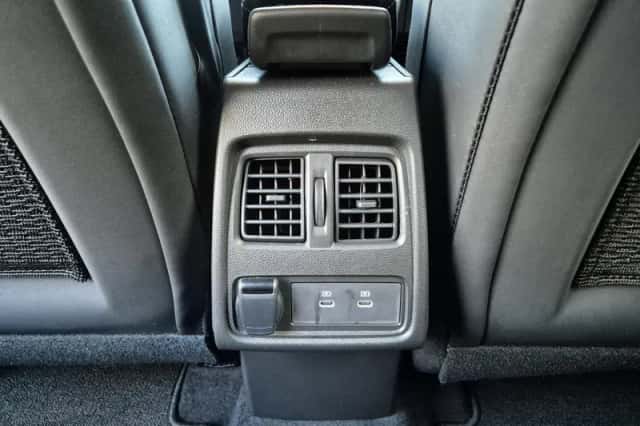 Renault Captur (2024) thumbnail 36