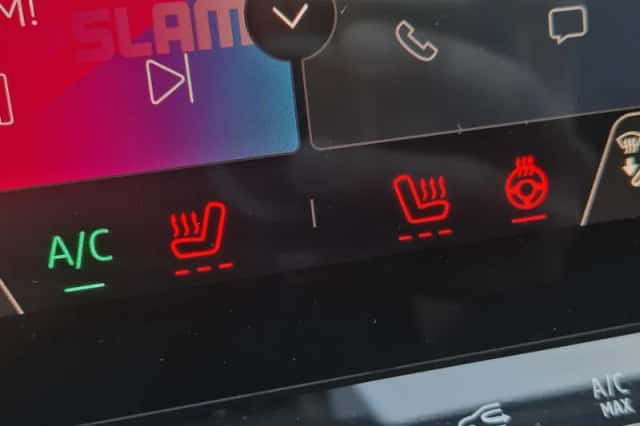 Renault Captur (2024) thumbnail 6