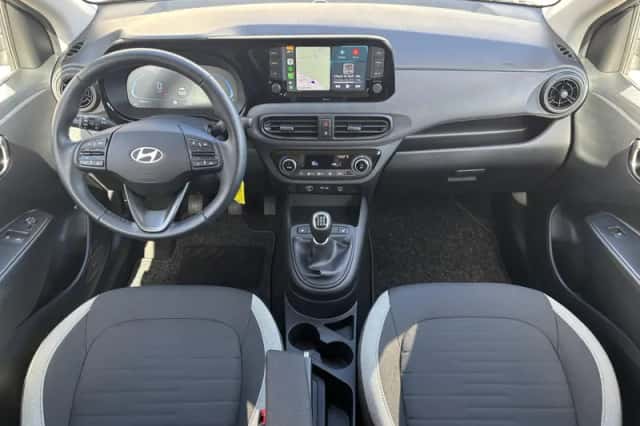 Hyundai i10 (2024) thumbnail 2
