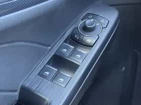 Ford Kuga (2023) thumbnail 18