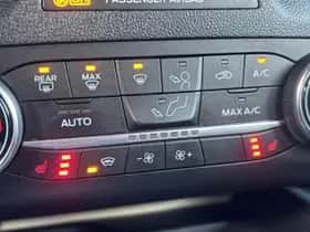 Ford Kuga (2023) thumbnail 8