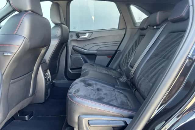 Ford Kuga (2023) thumbnail 10