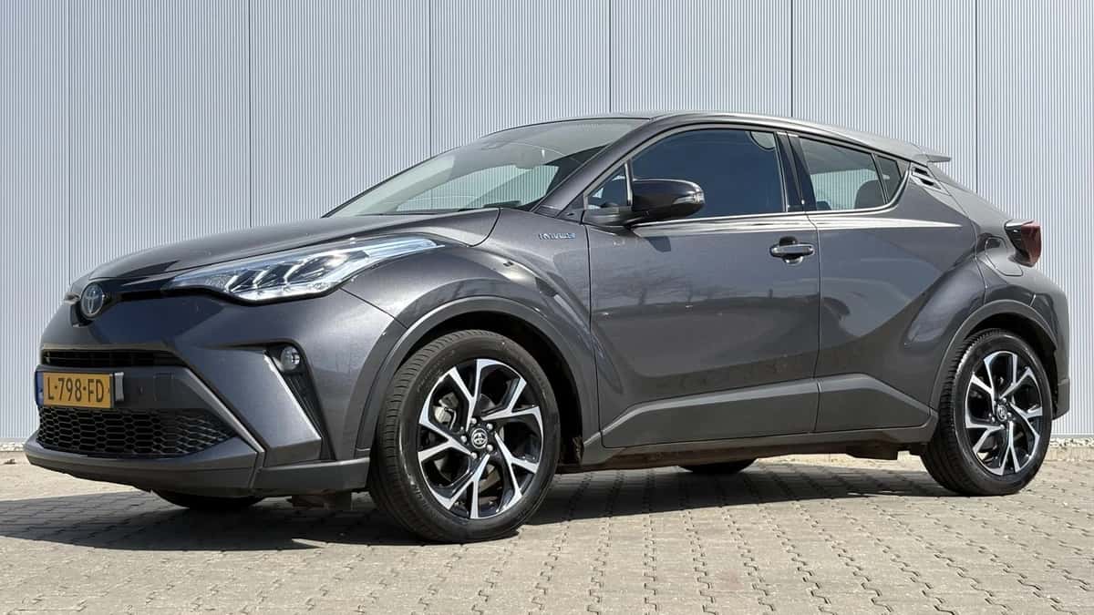 Toyota C-HR (2021) — foto 1