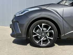 Toyota C-HR (2021) thumbnail 30