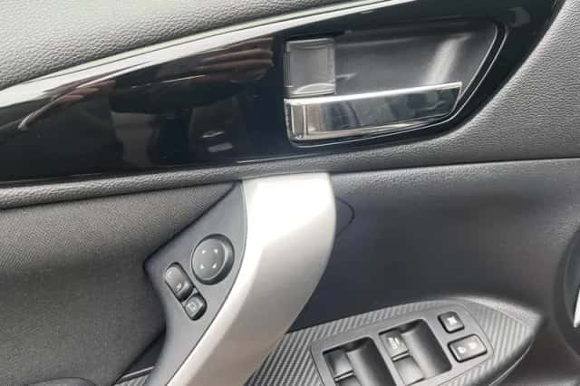Mitsubishi Eclipse Cross (2019) thumbnail 14