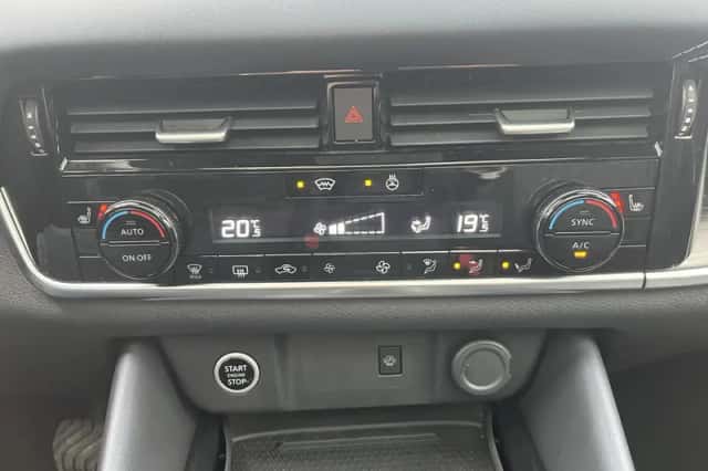 Nissan Qashqai (2023) thumbnail 4