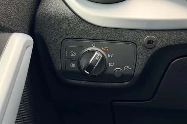 Audi SQ2 (2019) thumbnail 18