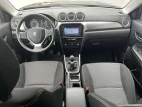 Suzuki Vitara (2020) thumbnail 5