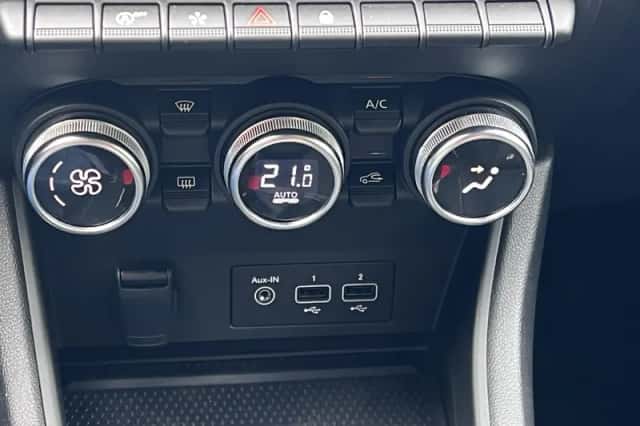 Renault Captur (2023) thumbnail 22