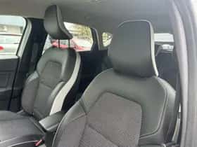 Renault Captur (2021) thumbnail 33