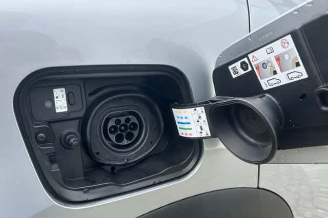 Renault Captur (2021) thumbnail 38